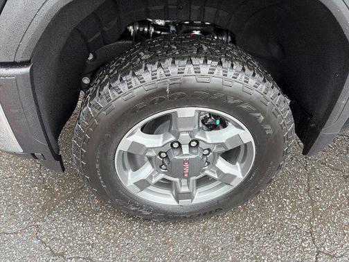 Onyx Black 2026 GMC Sierra 2500 SLT