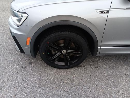 Pyrite Silver Metallic 2019 Volkswagen Tiguan 2.0T SEL R-Line 4MOTION
