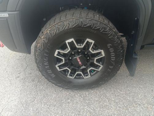 Onyx Black 2026 GMC Sierra 2500 AT4X