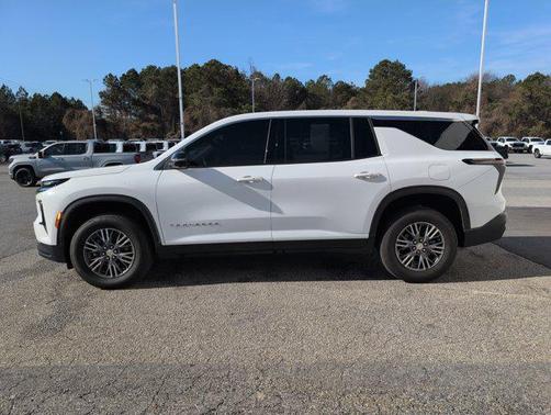 2024 Chevrolet Traverse LS