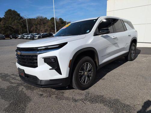 2024 Chevrolet Traverse LS