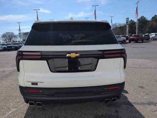 2024 Chevrolet Traverse LS
