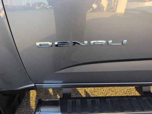 2021 GMC Canyon Denali