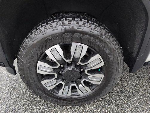 2024 GMC Sierra 2500 Denali