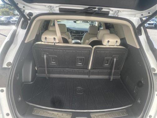 2022 Buick Enclave FWD Essence
