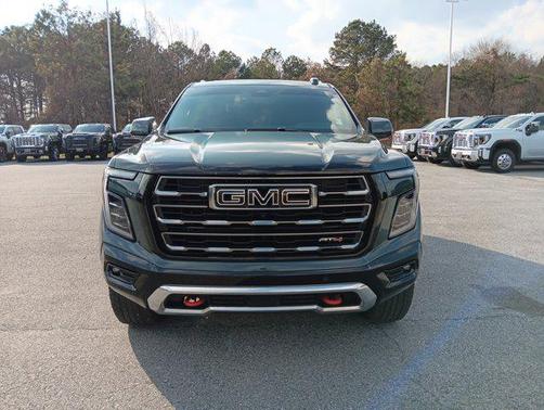 2025 GMC Yukon 4WD AT4