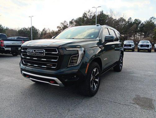 2025 GMC Yukon 4WD AT4