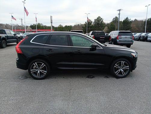 2019 Volvo XC60 T5 Momentum
