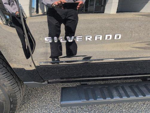 Black 2018 Chevrolet Silverado 1500 2LT