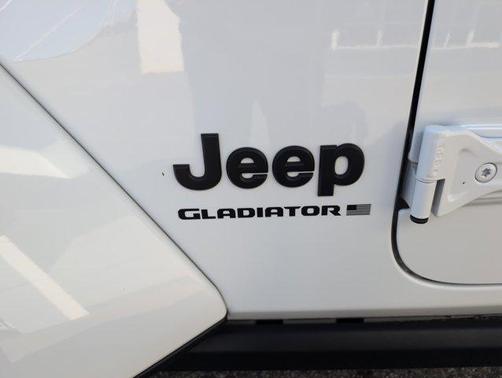 2024 Jeep Gladiator Nighthawk
