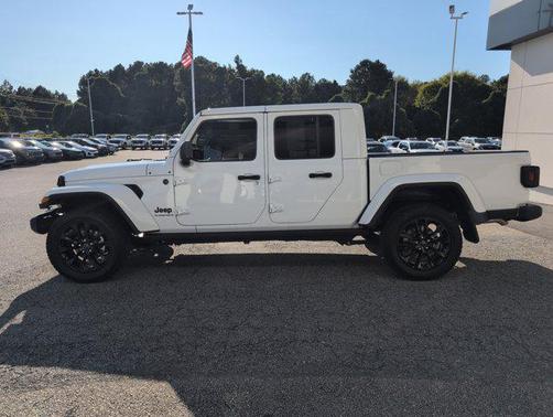 2024 Jeep Gladiator Nighthawk