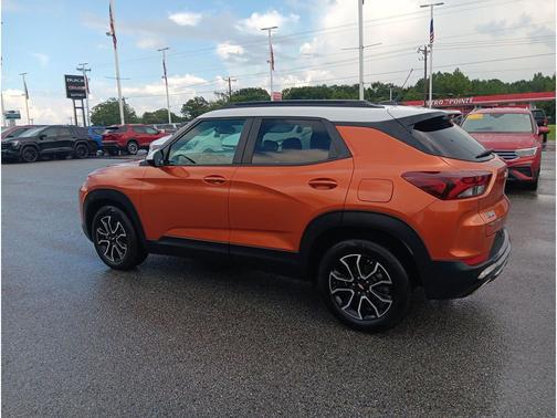 Vivid Orange Metallic 2023 Chevrolet Trailblazer ACTIV