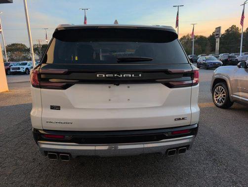 2024 GMC Acadia Denali