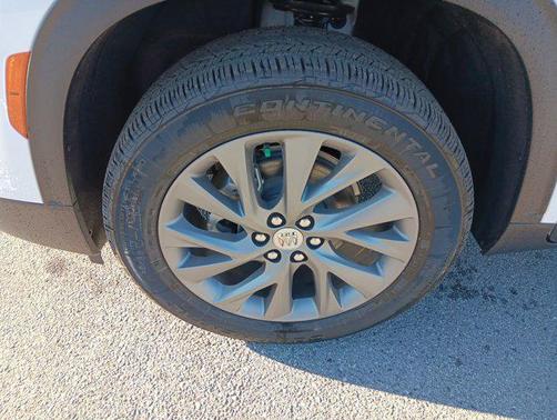 summit white 2026 Buick Enclave Preferred