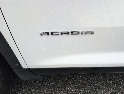 2025 GMC Acadia AWD Elevation