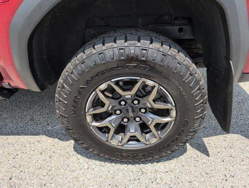 2023 GMC Canyon Base