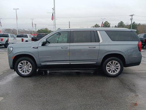 2022 GMC Yukon XL SLT