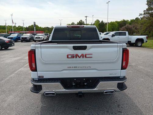 Glacier White Tricoat 2026 GMC Sierra 1500 SLT