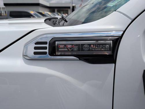 2025 GMC Sierra 2500 SLT