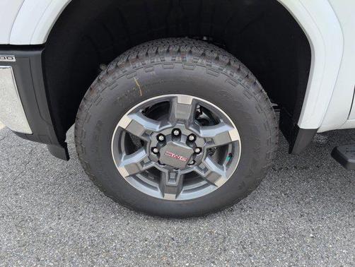 2025 GMC Sierra 2500 SLT