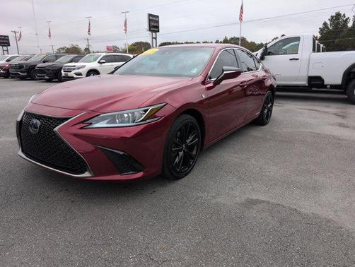 2022 Lexus ES 300h F SPORT