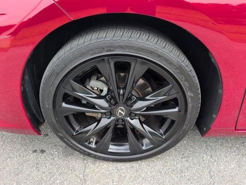 2022 Lexus ES 300h F SPORT