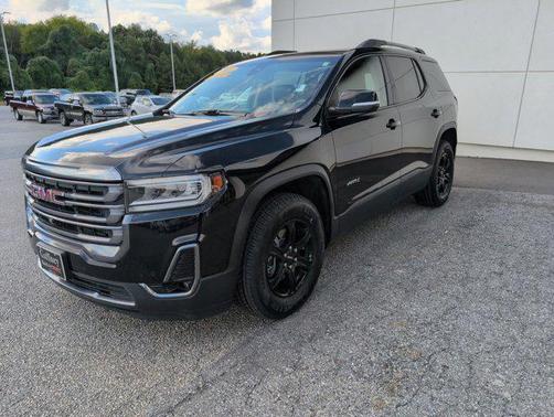 2023 GMC Acadia AWD AT4