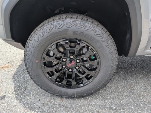 Sterling Metallic 2026 GMC Canyon Elevation