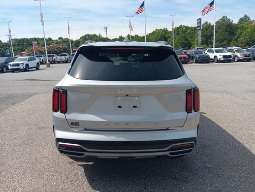 Sparkling Silver 2022 Kia Sorento S