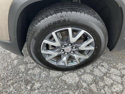 2023 GMC Acadia AWD SLT