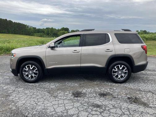 2023 GMC Acadia AWD SLT