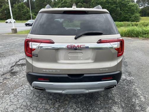 2023 GMC Acadia AWD SLT