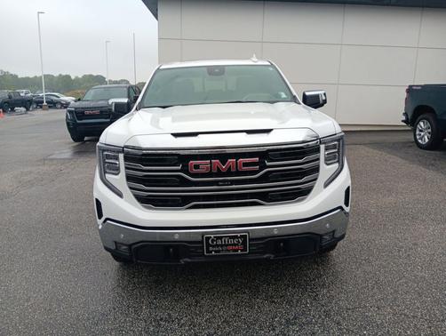 Summit White 2026 GMC Sierra 1500 SLT