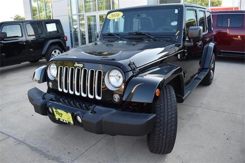 Black Clearcoat 2016 Jeep Wrangler Unlimited Sahara