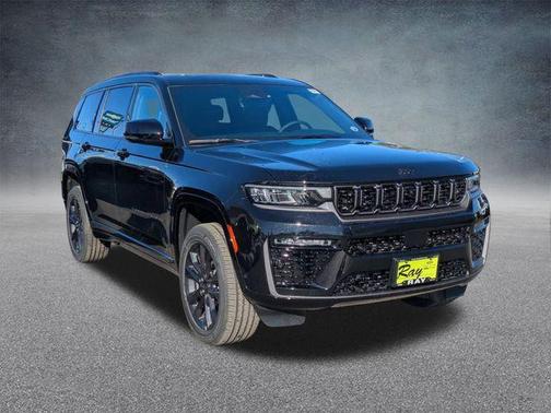 Diamond Black Crystal Pearlcoat 2026 Jeep Grand Cherokee L Limited