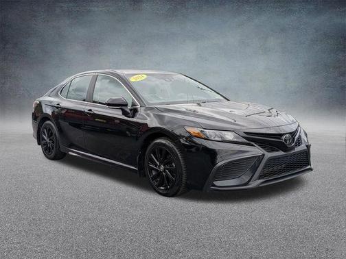 Midnight Black Metallic 2024 Toyota Camry SE