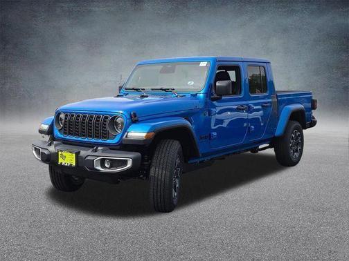 Hydro Blue Pearlcoat 2026 Jeep Gladiator Sahara 4x4
