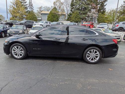 Mosaic Black Metallic 2018 Chevrolet Malibu LT