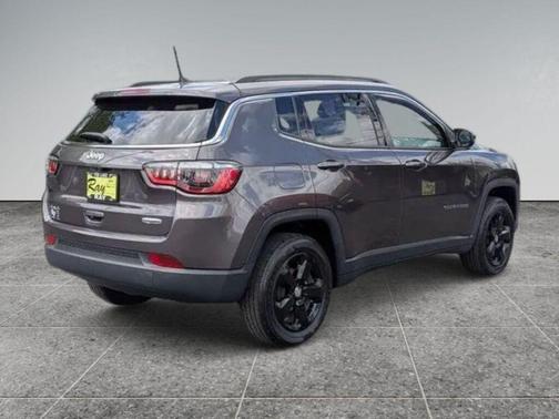 Granite Crystal Metallic Clearcoat 2021 Jeep Compass Latitude