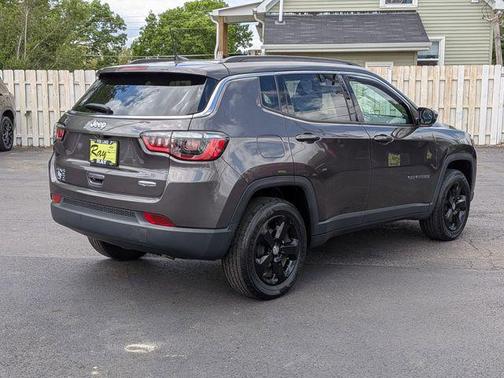Granite Crystal Metallic Clearcoat 2021 Jeep Compass Latitude