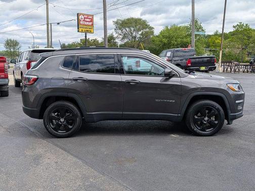 Granite Crystal Metallic Clearcoat 2021 Jeep Compass Latitude