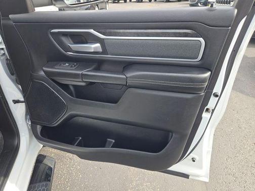 Bright White Clearcoat 2022 RAM 1500 Big Horn/Lone Star