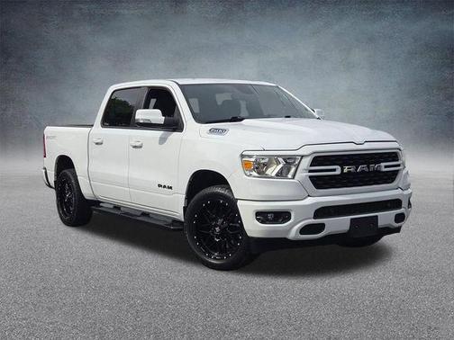 Bright White Clearcoat 2022 RAM 1500 Big Horn/Lone Star
