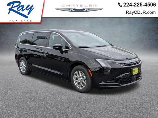 Diamond Black Crystal Pearlcoat 2027 Chrysler Pacifica L