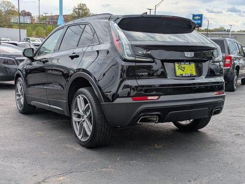 Stellar Black Metallic 2022 Cadillac XT4 Sport