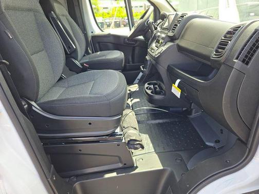 Bright White Clearcoat 2026 RAM ProMaster 1500 Low Roof