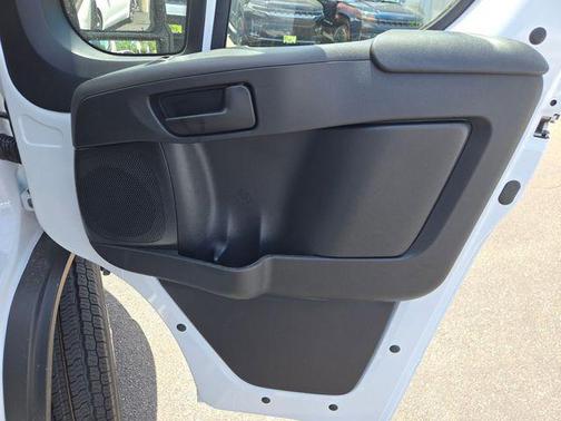 Bright White Clearcoat 2026 RAM ProMaster 1500 Low Roof