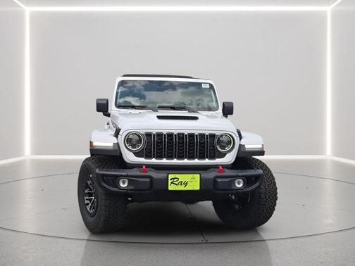 Bright White Clearcoat 2027 Jeep Wrangler Rubicon