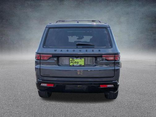 Baltic Gray Metallic Clearcoat 2023 Jeep Wagoneer Series II Carbide 4x4