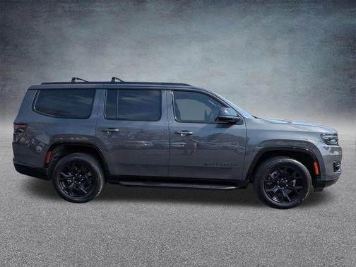 Baltic Gray Metallic Clearcoat 2023 Jeep Wagoneer Series II Carbide 4x4